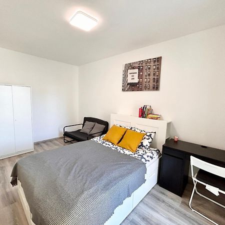 New 2022 Family&Friends Downtown Ac 3Br 2Ba Free Parking Big Balcony Near Metro&Train Station Self Check-In Apt Budapest Extérieur photo