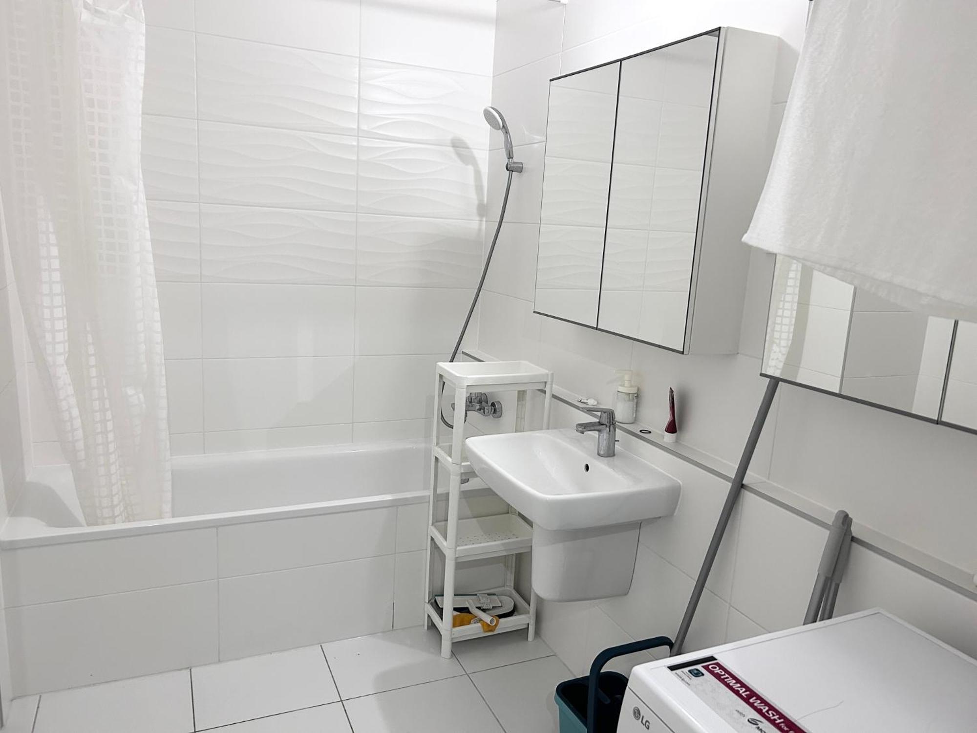 New 2022 Family&Friends Downtown Ac 3Br 2Ba Free Parking Big Balcony Near Metro&Train Station Self Check-In Apt Budapest Extérieur photo